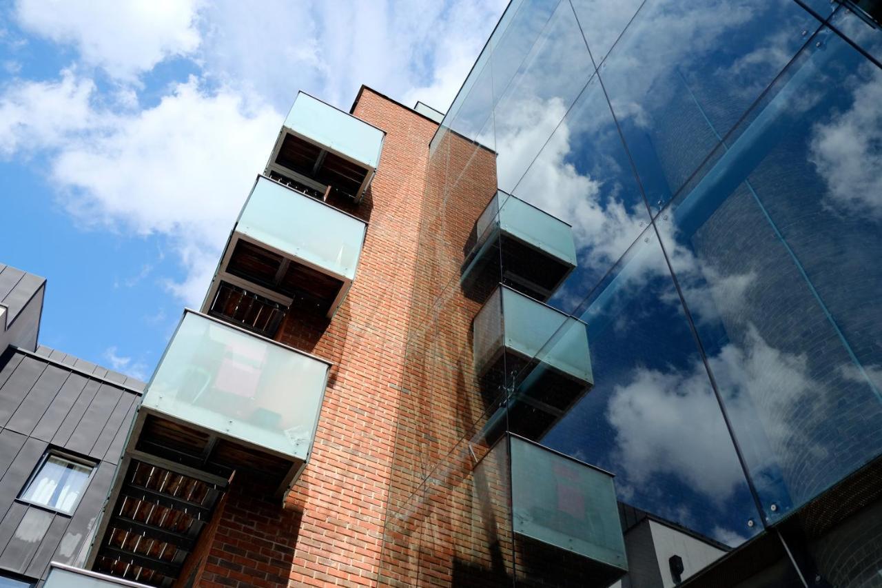 Luxury 2-Bed Flat Parking And Close To The Tube Лондон Экстерьер фото
